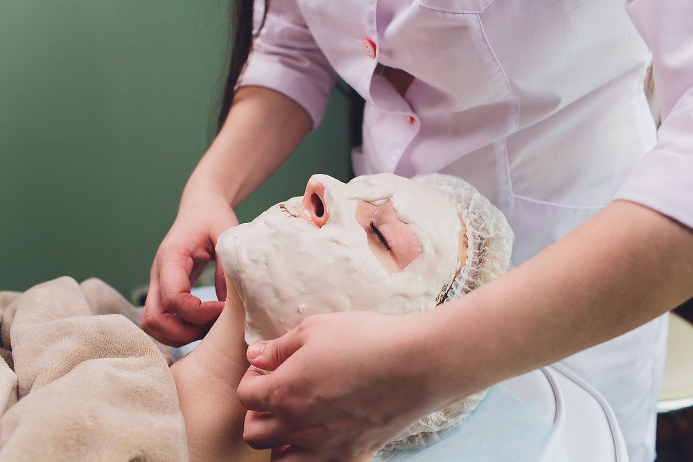 Discover The Benefit Of The OxyGeneo 3-in-1 Super Facial